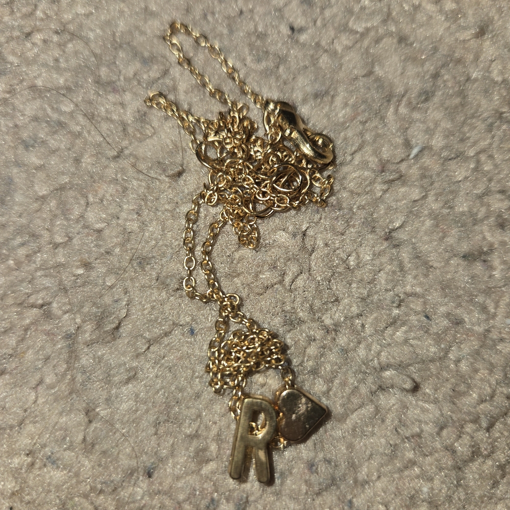 R Initial & Heart Pendant Necklace